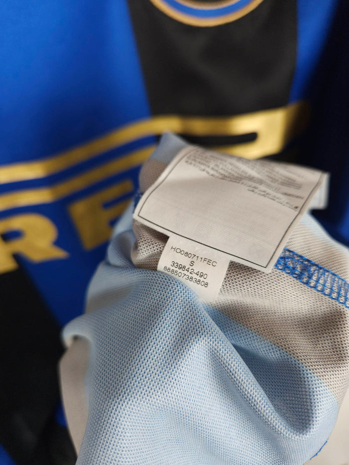 2008-09 Inter Milan Home Shirt Ibrahimovic #8 - detailed view