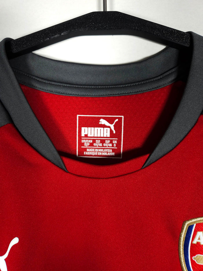 2017-18 Arsenal Training Shirt - detailed view