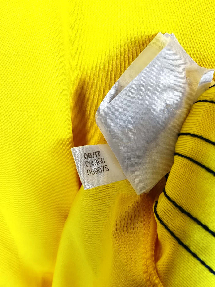 2017-18 Fenerbahce Away Shirt - detailed view