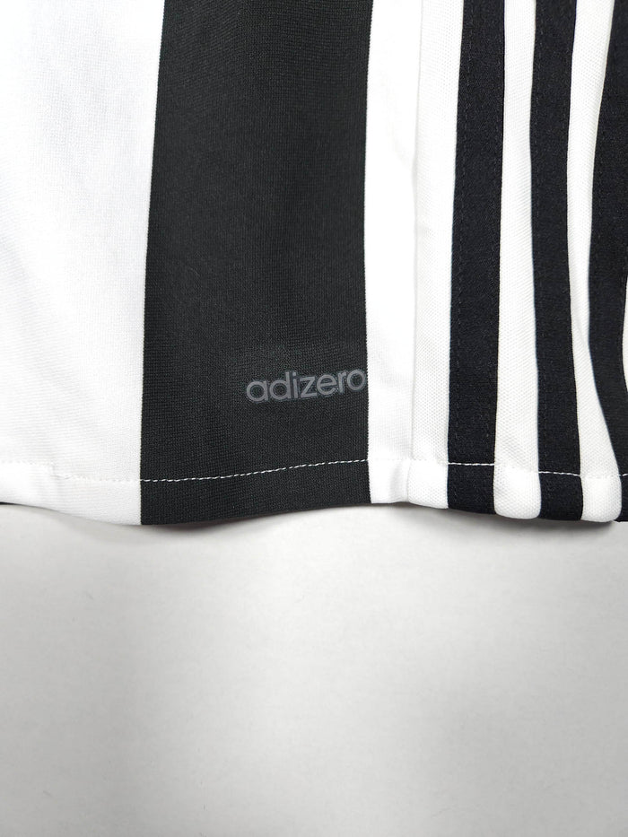 2017-18 Juventus Home Shirt Dybala #10 (Pro) - detailed view