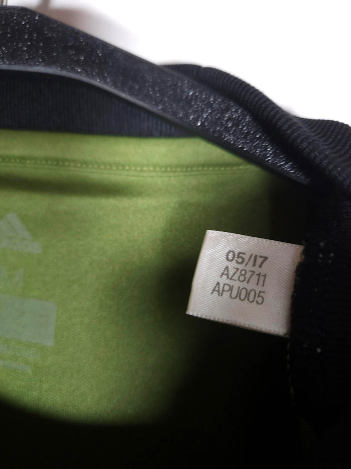 2017-18 Juventus Third Shirt - detailed view