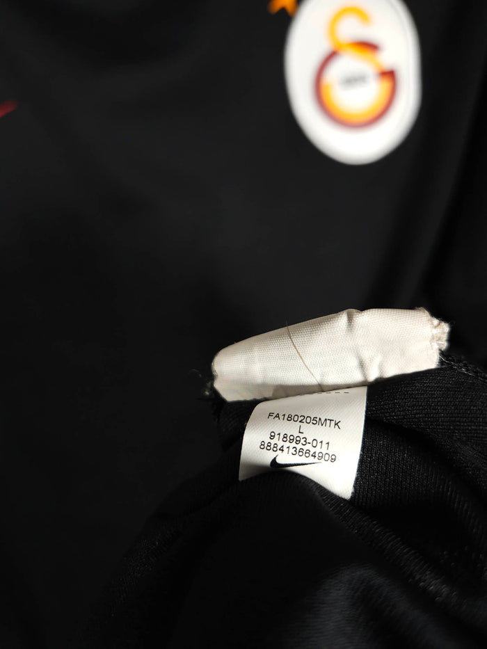 2018-19 Galatasaray Away Shirt - detailed view