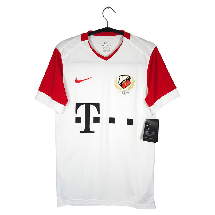 2020-21 Utrecht Home Shirt - front view