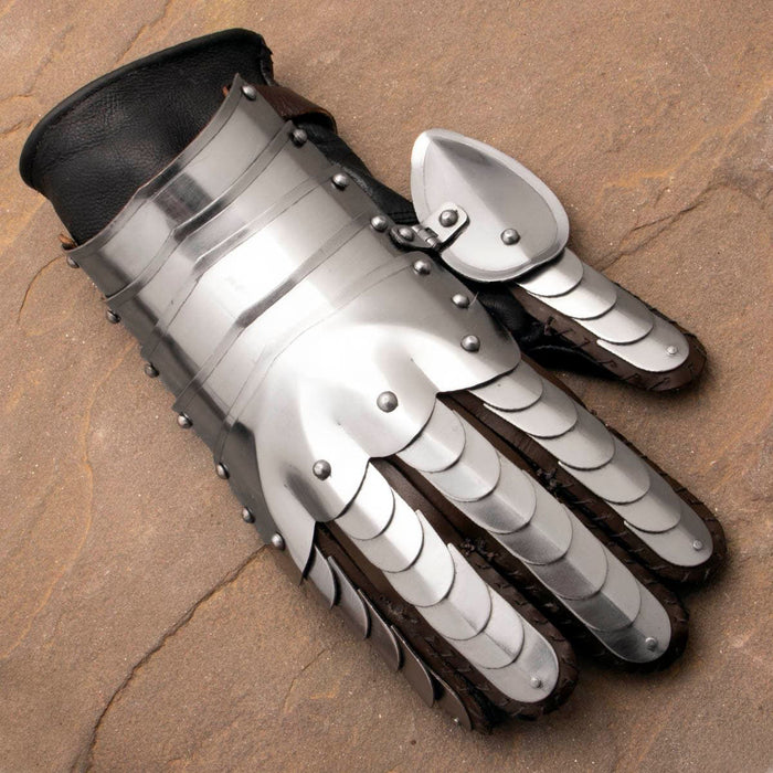 Avenger Scale Gauntlets