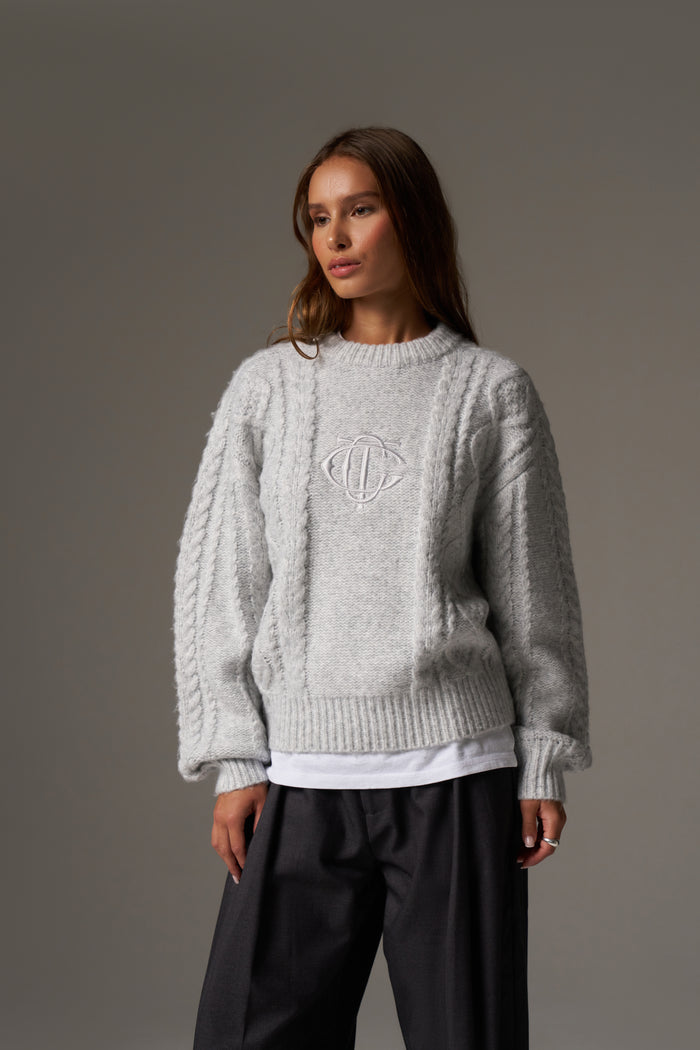 CABLE KNIT EMBROIDERED EMBLEM JUMPER - GREY MARL