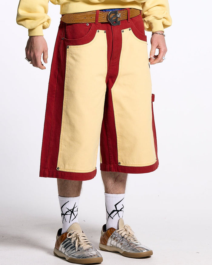 CARPENTER PANELS SHORTS BURGUNDY AND VANILLE - burgundy and cream carpenter shorts, front view on male model - Cold Culture #man