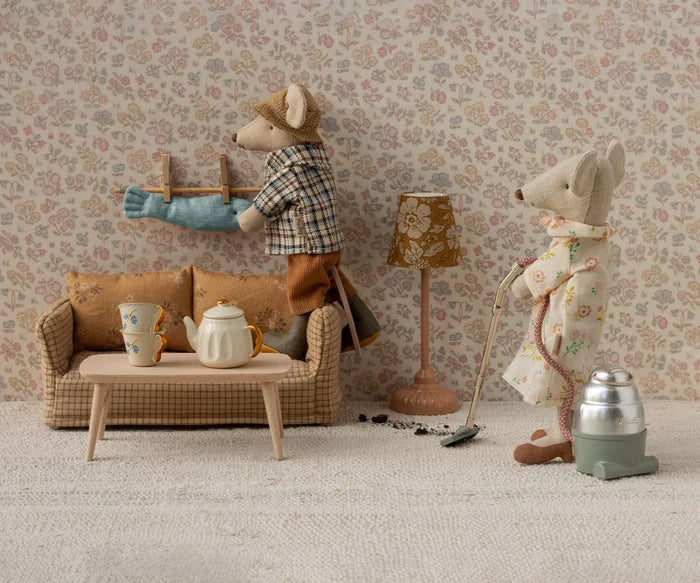 Coffe Table, Mouse - Nature