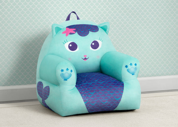 FC83824GD 1613 cozee chair gabbys dollhouse lifestyle 03