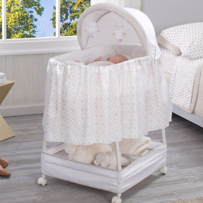 Delta Children Minnie Bows and Butterflies (695) Gliding Bassinet (27202)