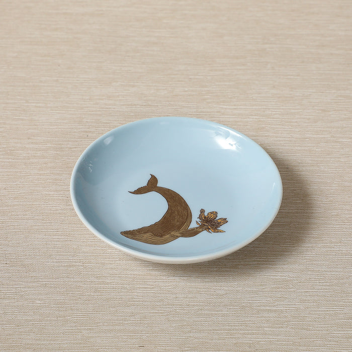 Gold animal motif mini plates