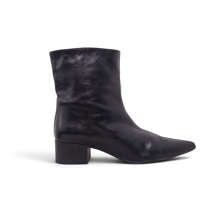 KHAITE BLACK ‘ANDEE’ ANKLE LEATHER POINTED ANKLE BOOTS - SIZE 38