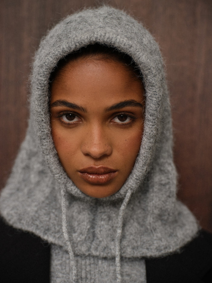 KNITTED SNOOD - GREY