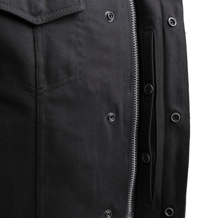 Men's No Limit Vest Twill: True to size
Made in Jet Black Lightweight Twill fabric
Roll up collar
Two chest pockets with snap