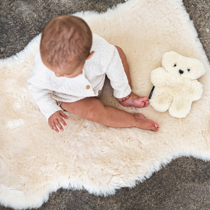 Merino Sheepskin Wrigglemat - Milk