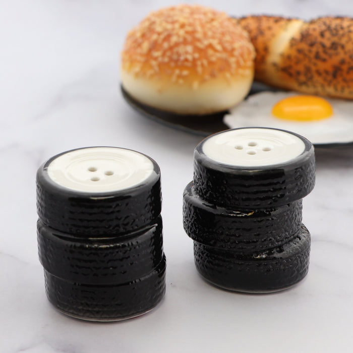 gifts for him - salt and pepper shakers