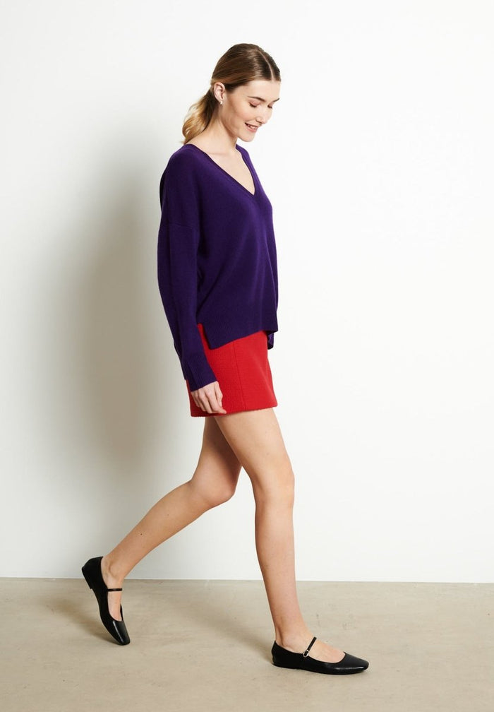 RIA 3 Pull col V profond oversize en cachemire violet