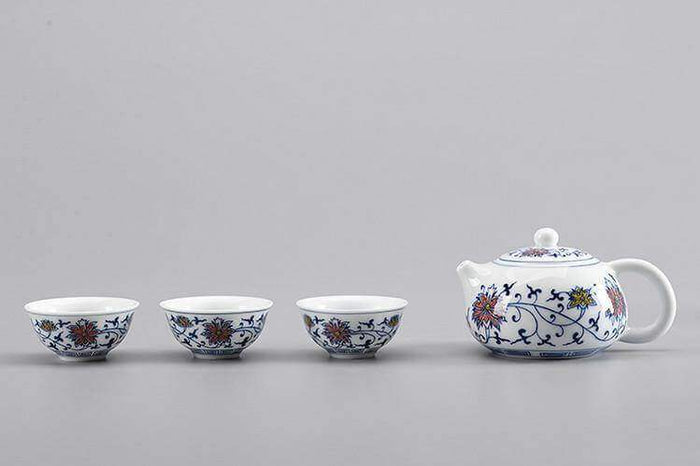 "Qing Hua Ci" (Blue and White Porcelain) Twining Lotus Pattern Tea Pot - King Tea Mall