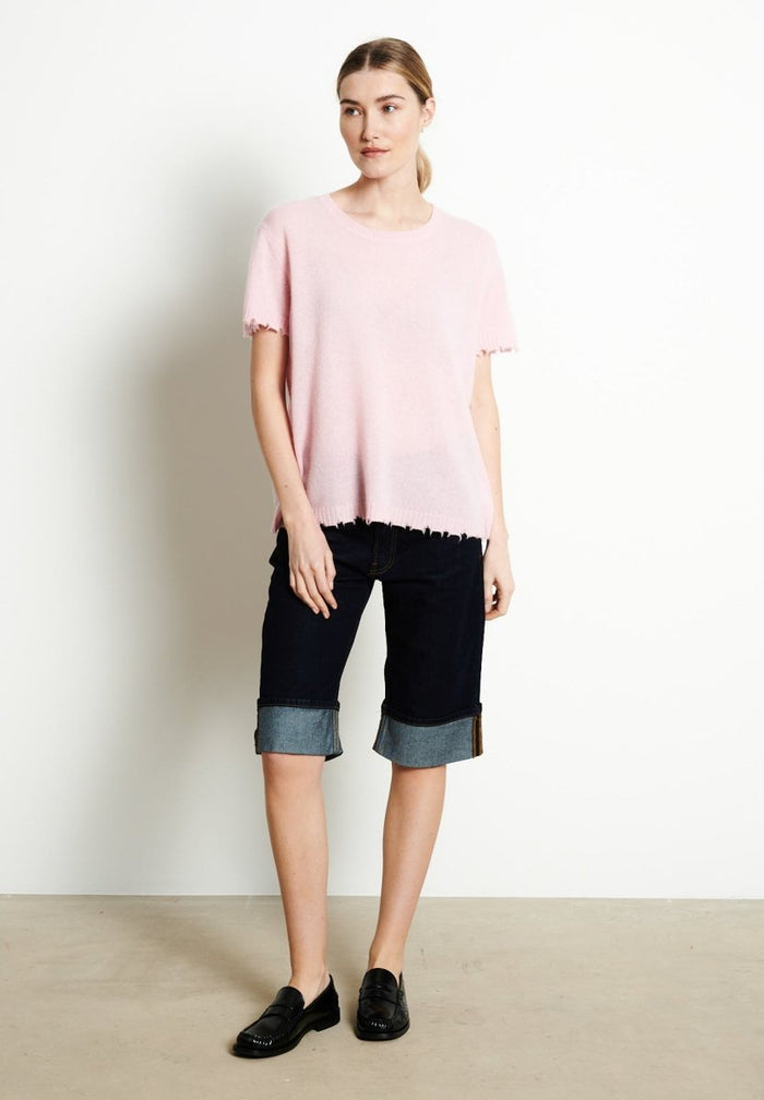 AVA 6 T-shirt en cachemire déjaugé col rond manches courtes avec finitions ciselées rose baby