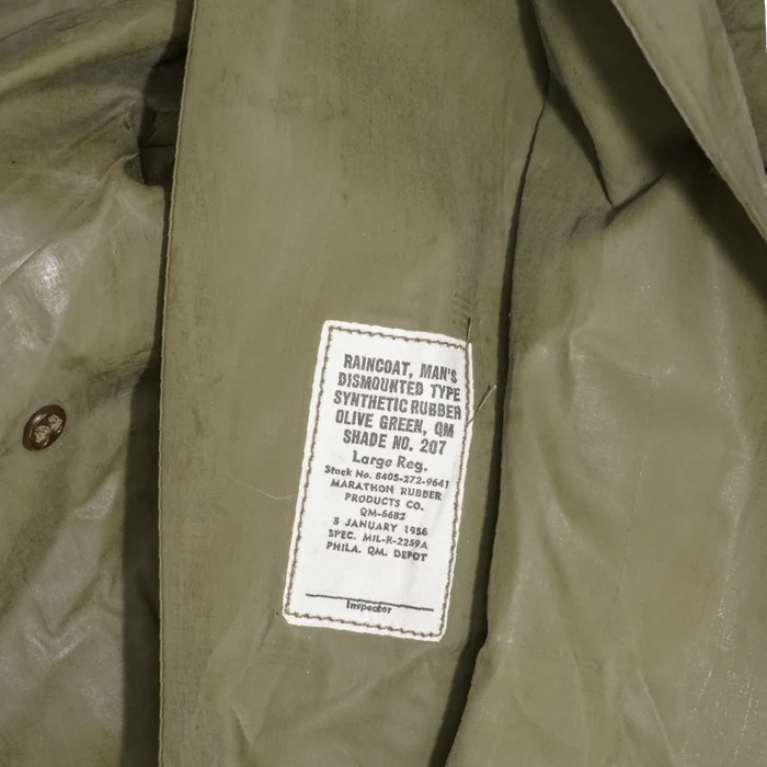 US 1950s Dismounted Olive Raincoat - Large - US Army Surplus - Rain Jackets