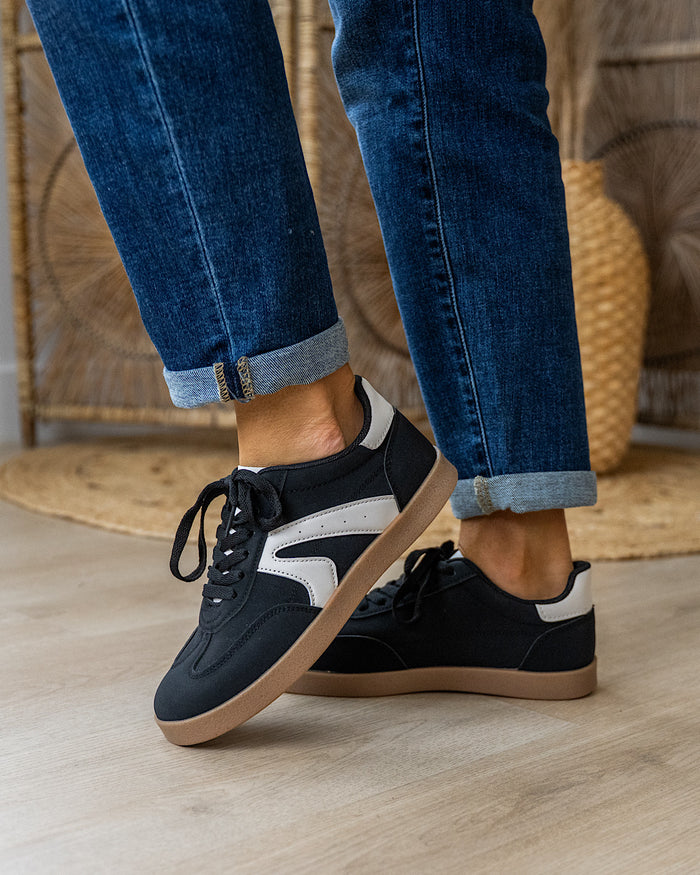 Very G Retro Sneakers - Black SALE Very G