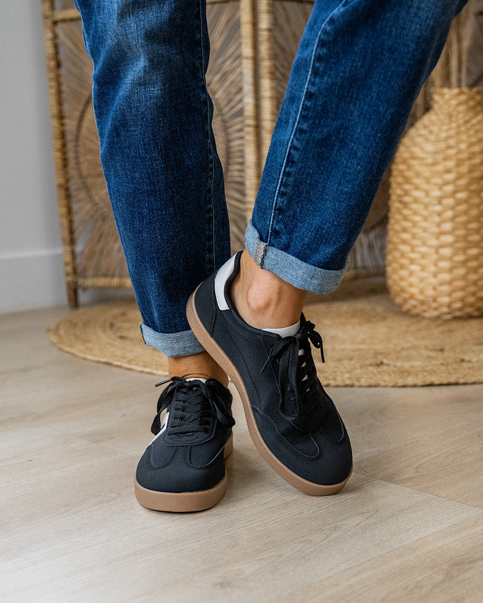 Very G Retro Sneakers - Black SALE Very G